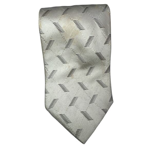 614. RENOMA Paris Tie - Stylish Accessory - Picture 2 of 8
